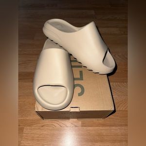 Yeezy Pure Slide